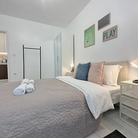 Ambiance 1 Bdr Brand New Fast Wi-fi 아파트 *
