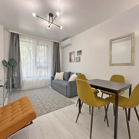 Ambiance 1 Bdr Brand New Fast Wi-fi Apartman *